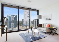 2103-438VictoriaAve01